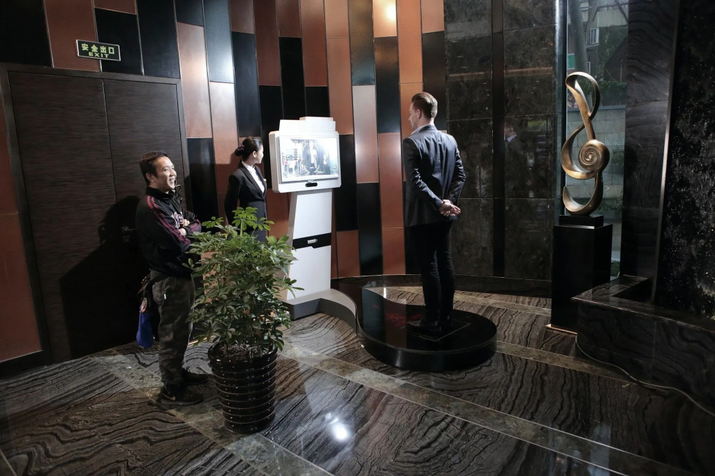 DeRUCCI Hotel