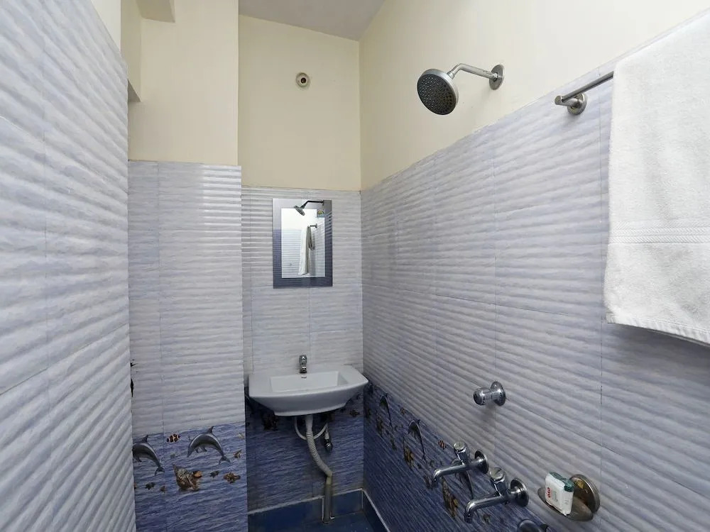 OYO 26152 Hotel Aarush