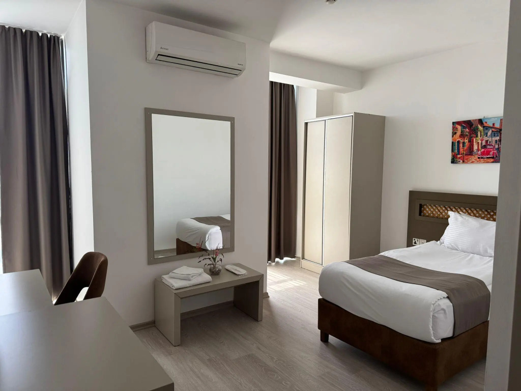 Alya Rooms