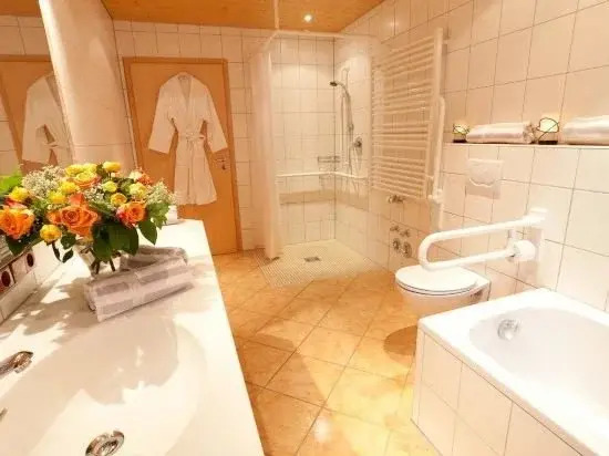"Ferienwohnung Anna" - Annehmlichkeiten von 4-Sterne Familien-und Wellnesshotel Viktoria können mitgenutzt werden