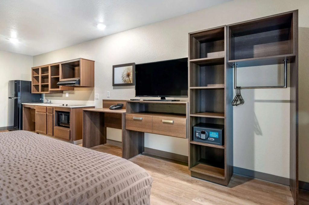 WoodSpring Suites Brunswick