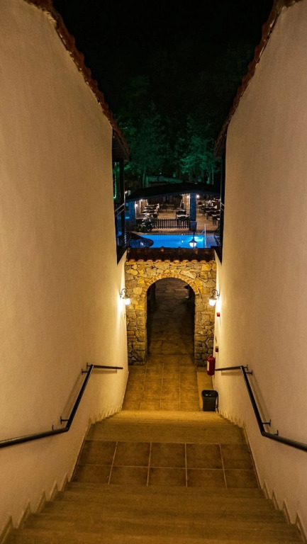 Alados Otel