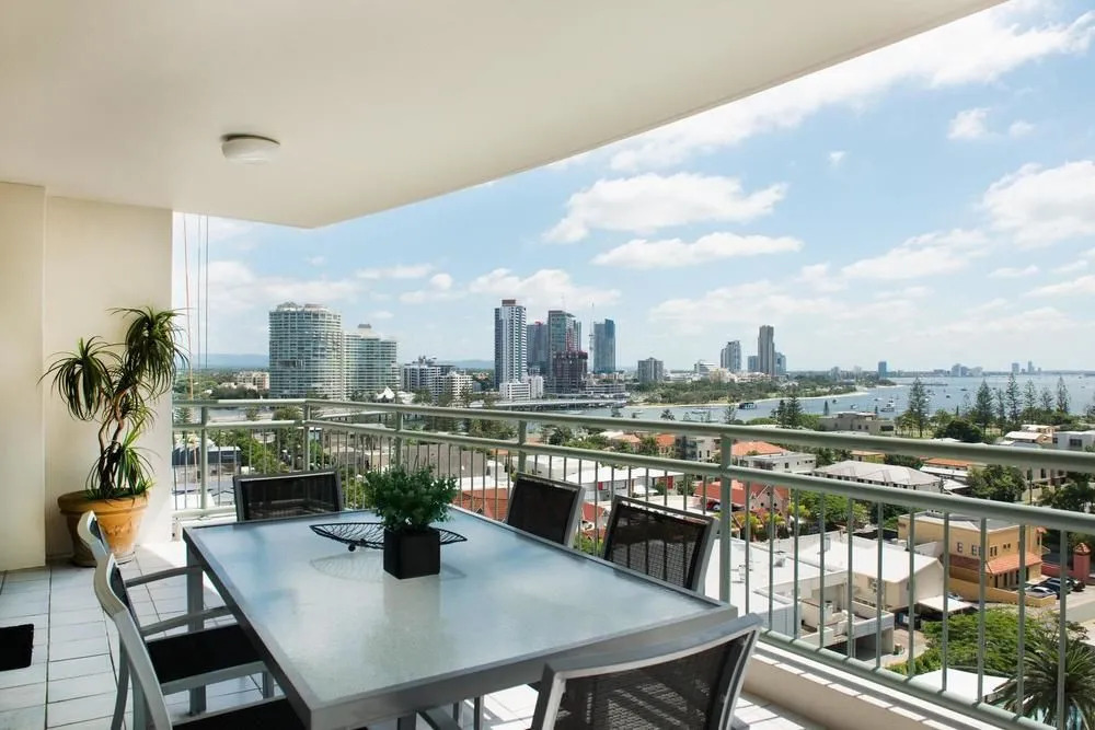 The Meriton Apartments on Main Beach