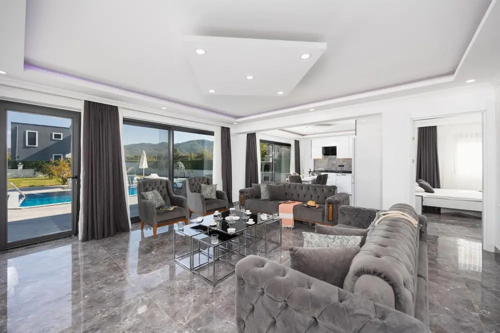 Villa Grand Yasar 4 With 4 Bedrooms and 4 Bathrooms