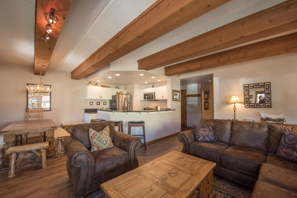 Rustic-Contemporary 3Br With Great Views! - No Cleaning Fee! by RedAwning