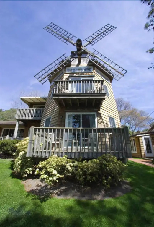 The Hampton Maid