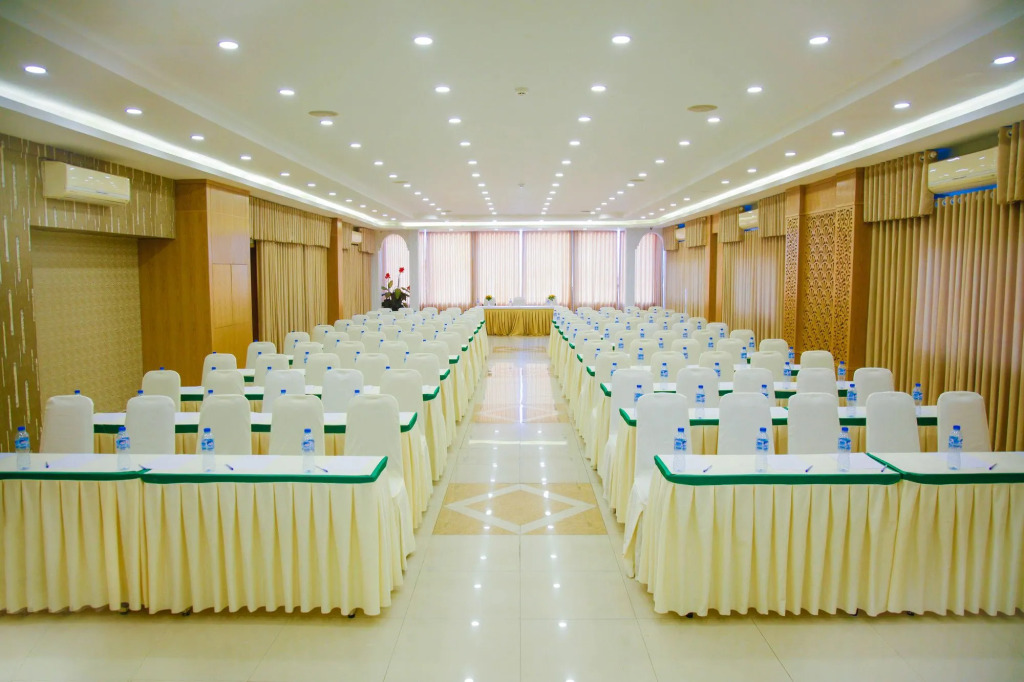 Legacy Riverside Danang Hotel
