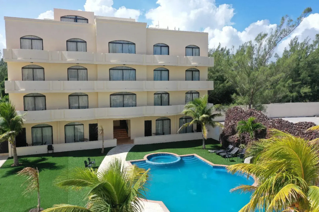 Hotel Arenas del Mar Resort