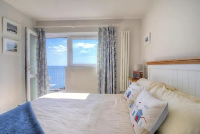 9 Bay View Court