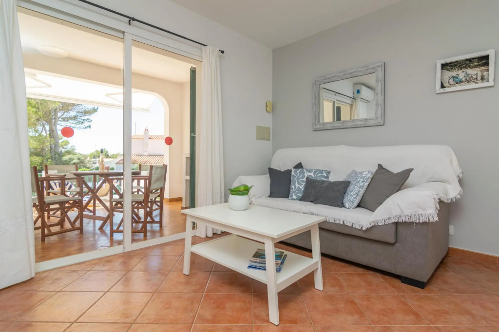 SES FONTS C25 - Charming flat with shared pool and close to the beach Free WiFi
