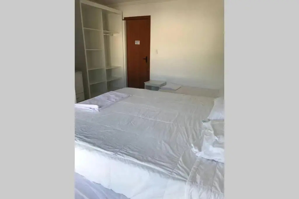 Apartamento no condomínio Mont Carmelo a 150 metros do mar