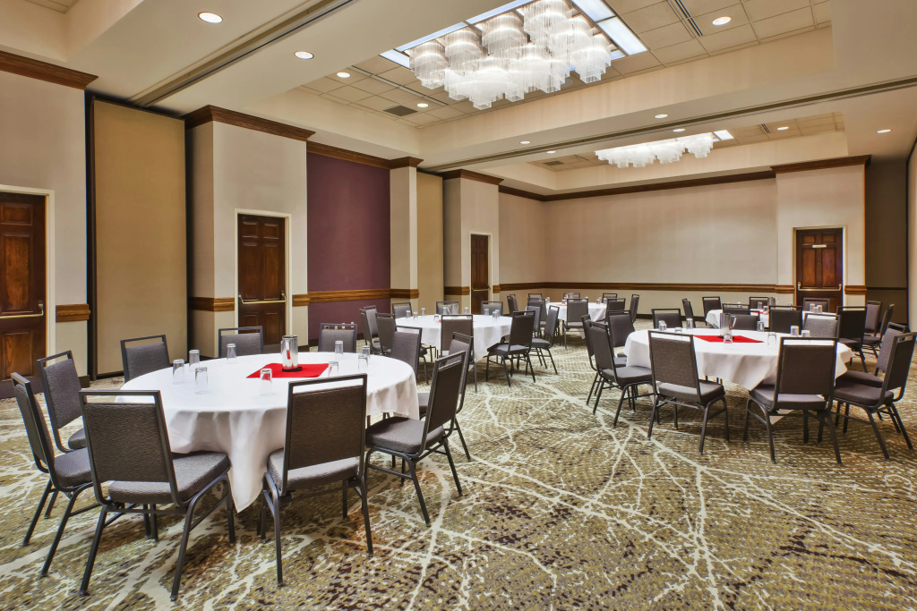 DoubleTree by Hilton Rapid City Downtown Convention Center