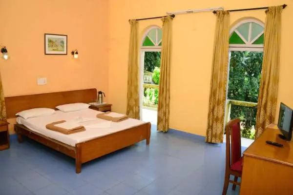 Mayem Lakeview