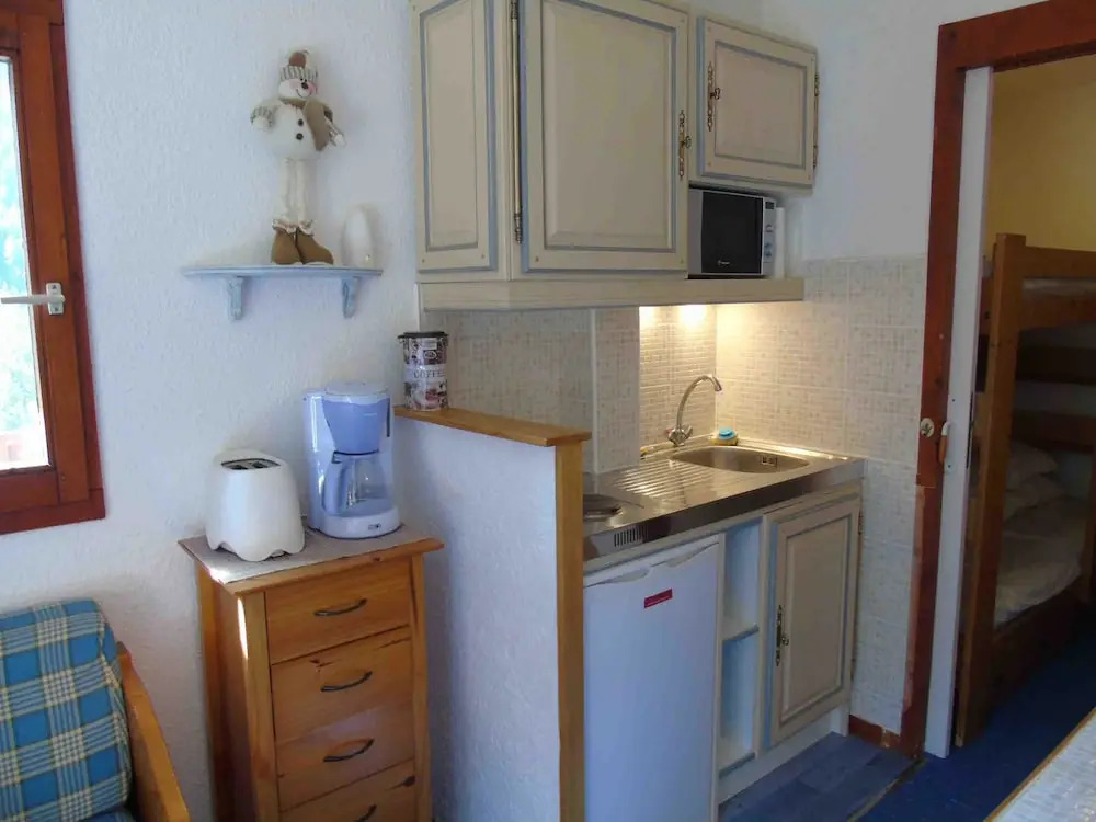 Lou Services Apartment CC137 LSI 001
