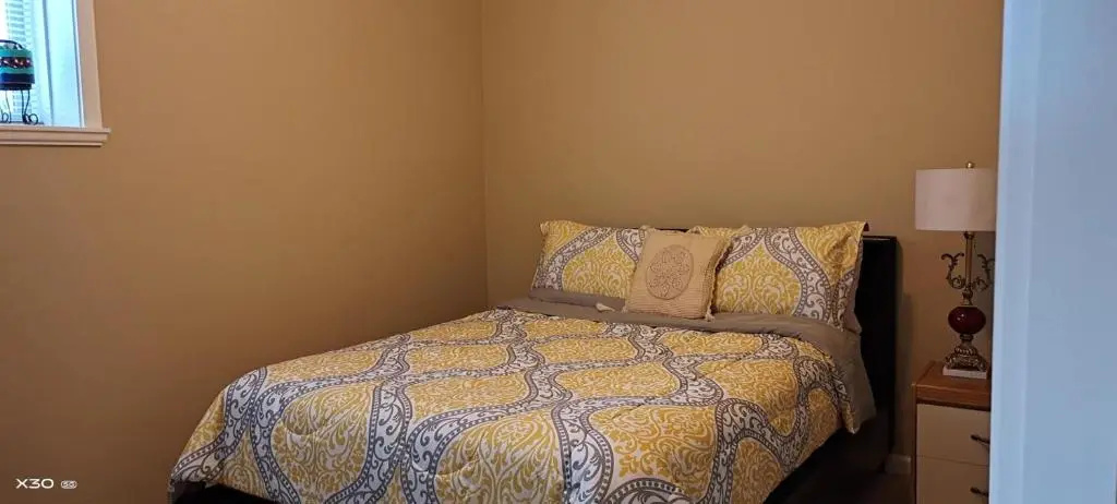 2 bedroom lake/Mountain view near Shannon Lake golf and park