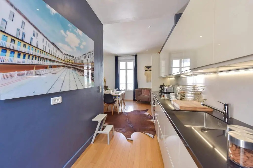 SERRENDY Fall in love Large 1-bedroom apartment 7min to Palais