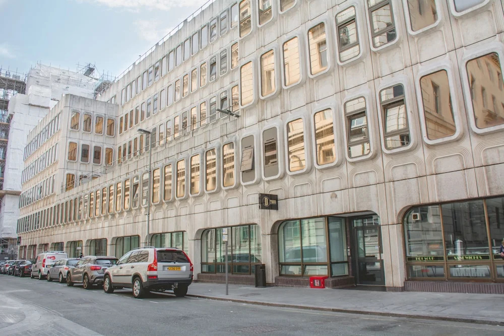 New Zealand House Apartments by Happy Days