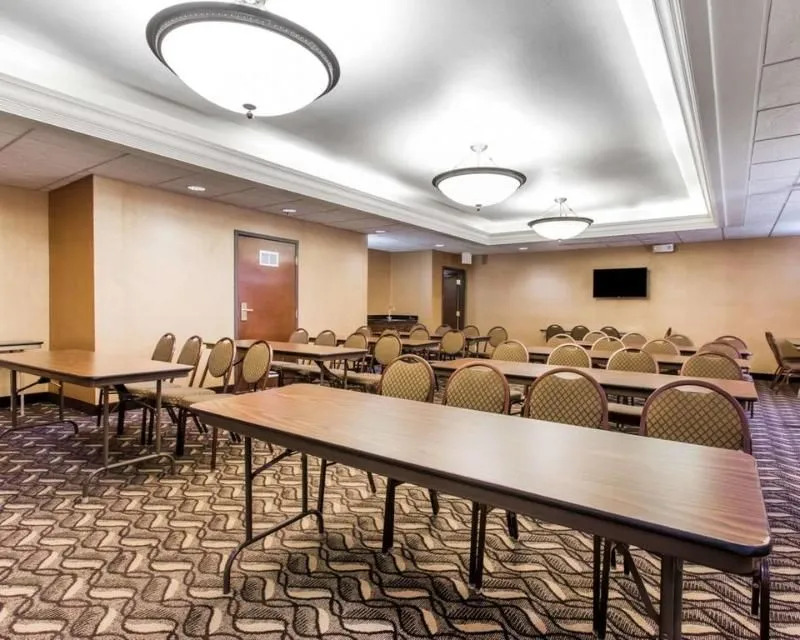 Comfort Inn & Suites Memphis East