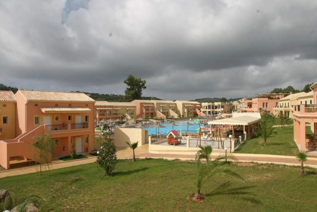Aqualand Resort