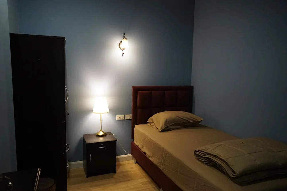 Mangkon Hostel