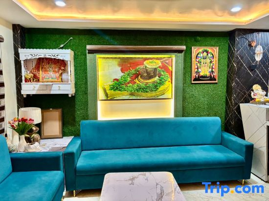Hotel D C Grand