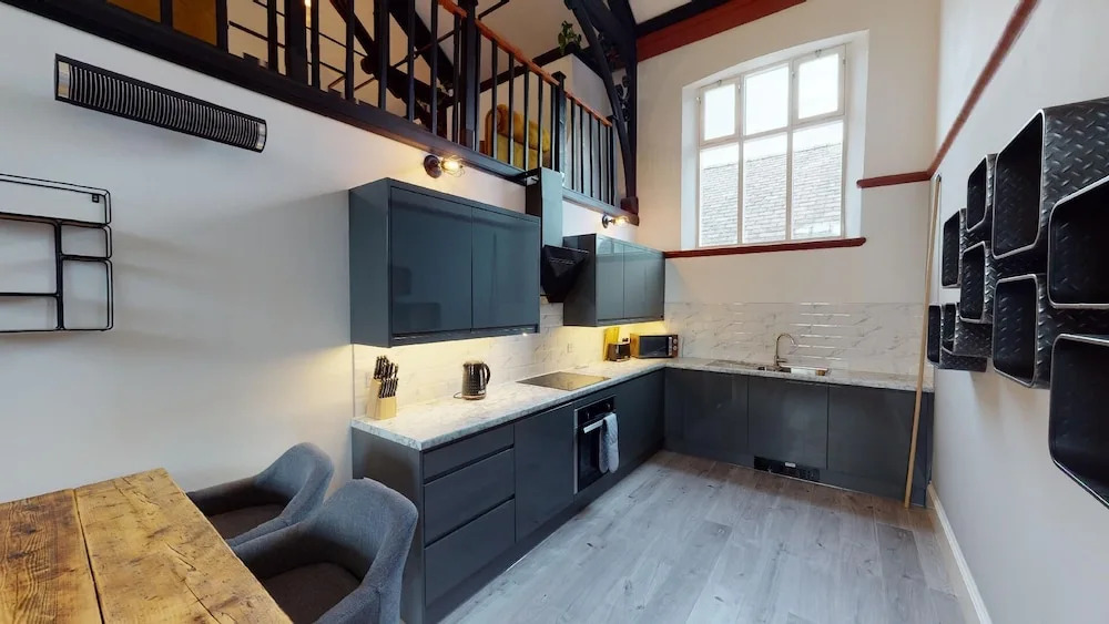 Hu1 Boutique City Apartment - Sleeps 6