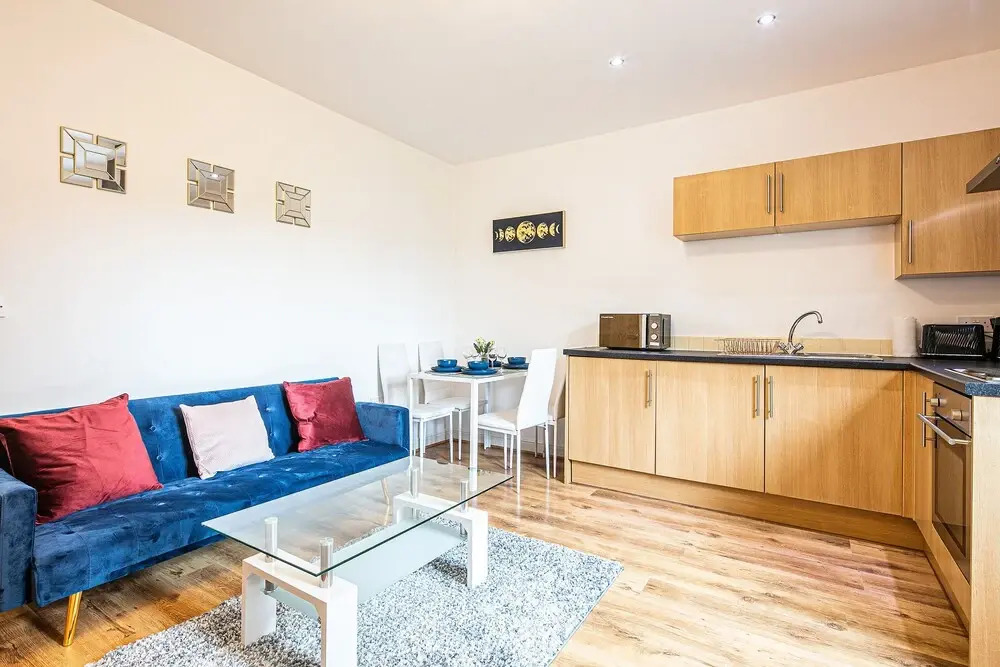 Cosy 1 Bedroom Private Patio by Opulent