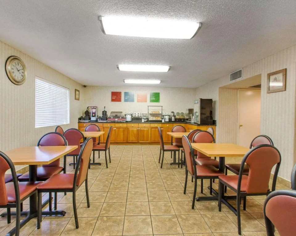 Comfort Inn & Suites Moreno Valley near March Air Reserve Base