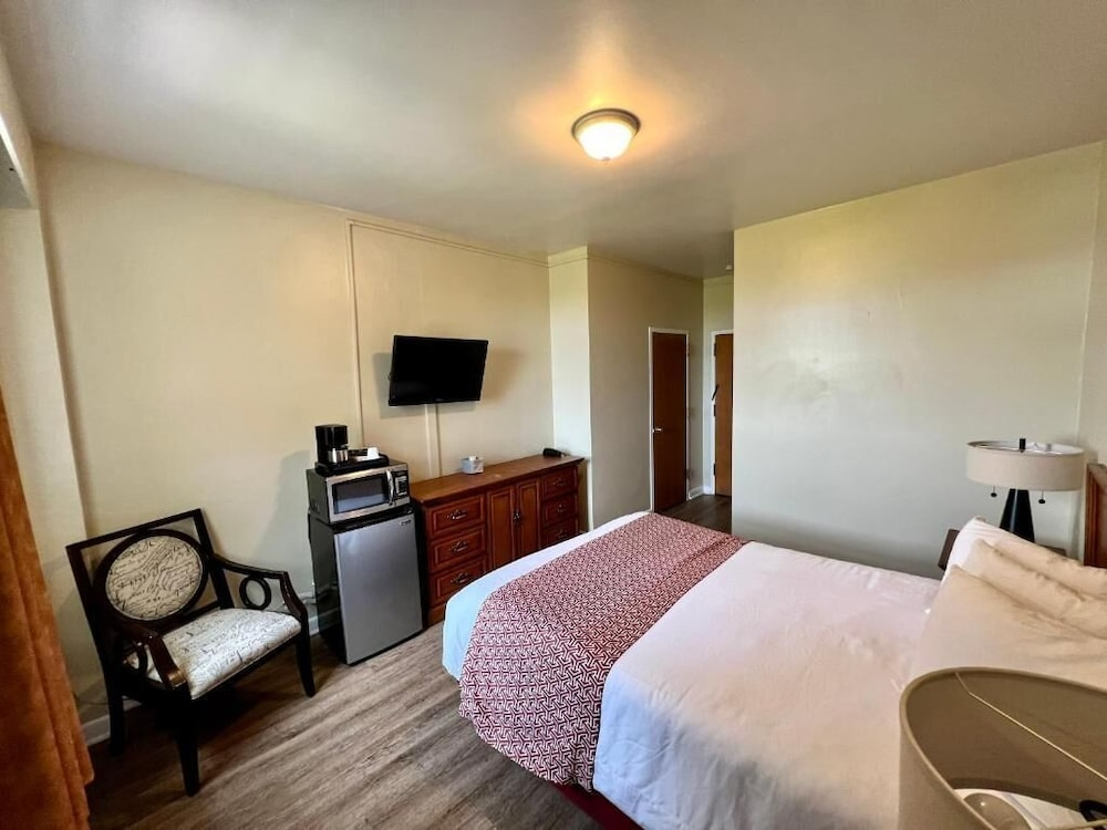 Lenox Hotel and Suites