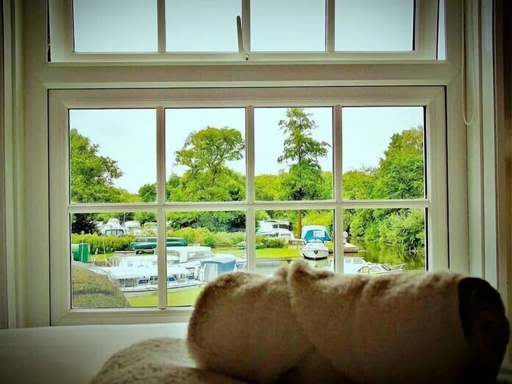 Sutton Staithe Hotel