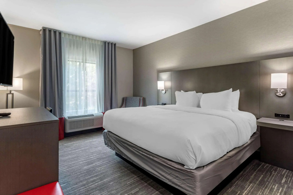 Comfort Inn & Suites Olive Branch Old Towne