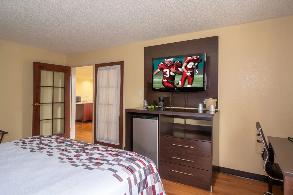 Отель Индианаполиса Quality Inn And Suites Airport