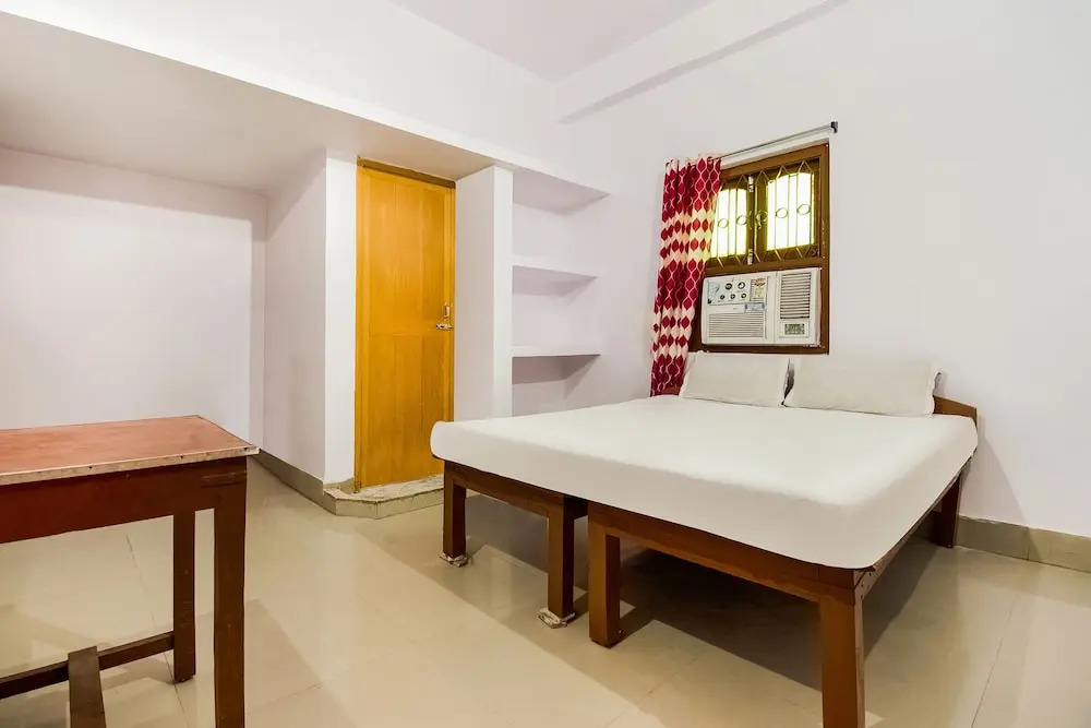 Shivam Guest House by OYO Rooms