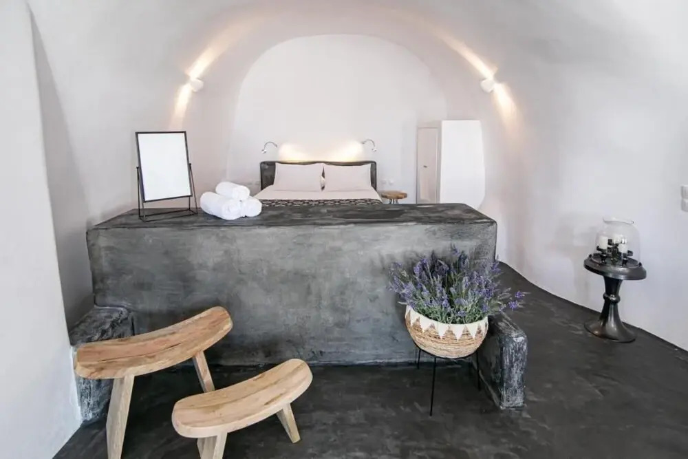 Elysian Santorini Oia Luxury Cave Villa With Outdoor Hot Tub With Sea Sunset View