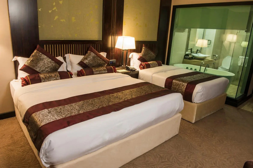 Royale Signature Hotel
