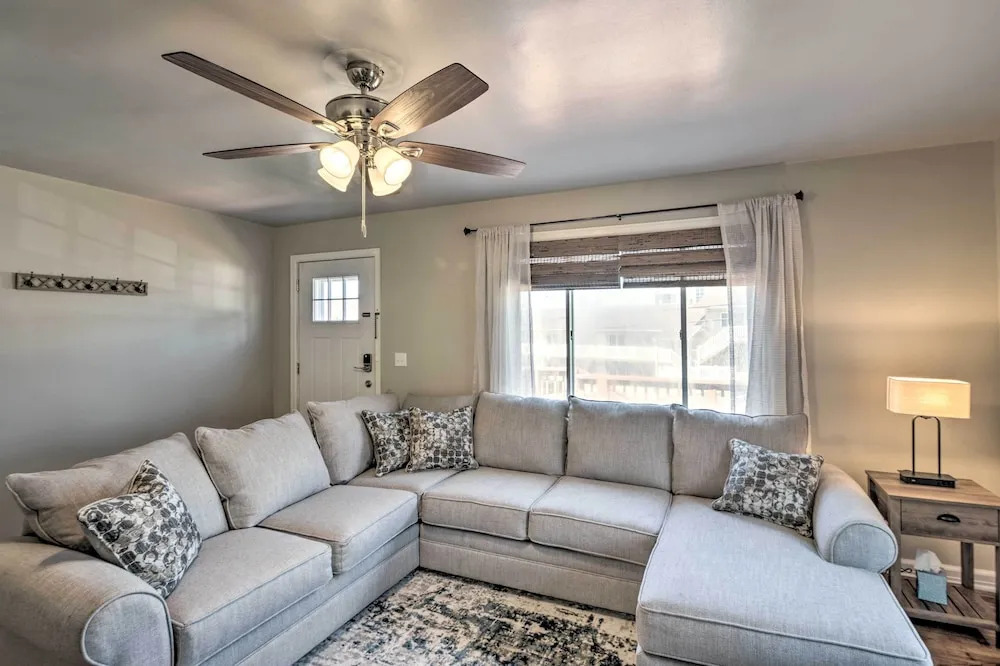 Morgantown Home w/ Patio: Near WVU Football!