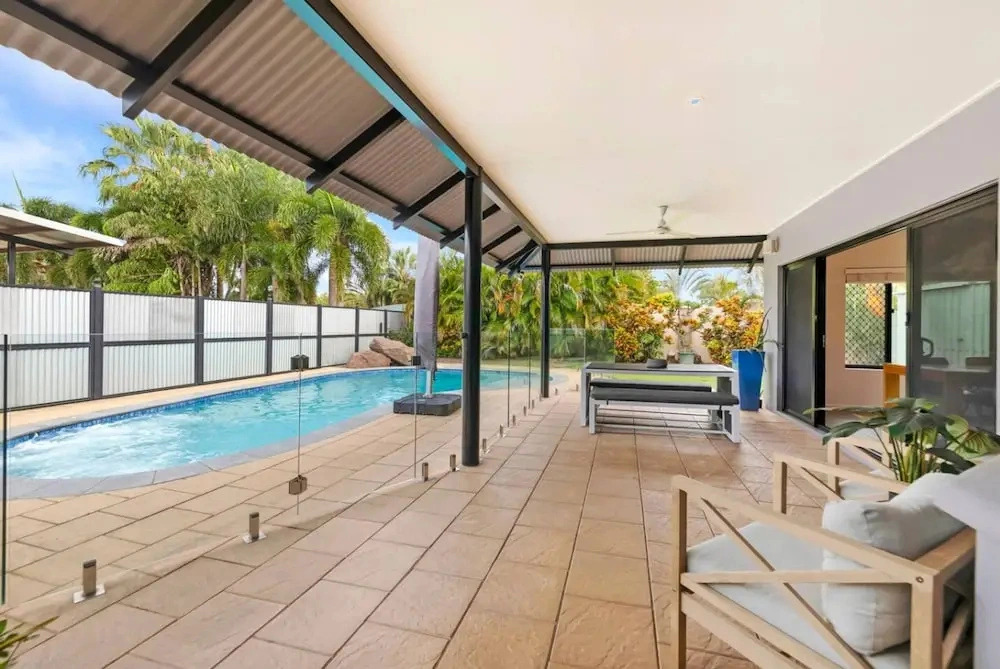 Zenhouse Cityside Family House Pool Markets