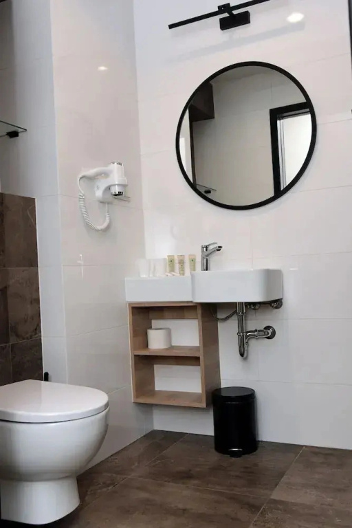 Dom Nazaret - Close to Airport 24h