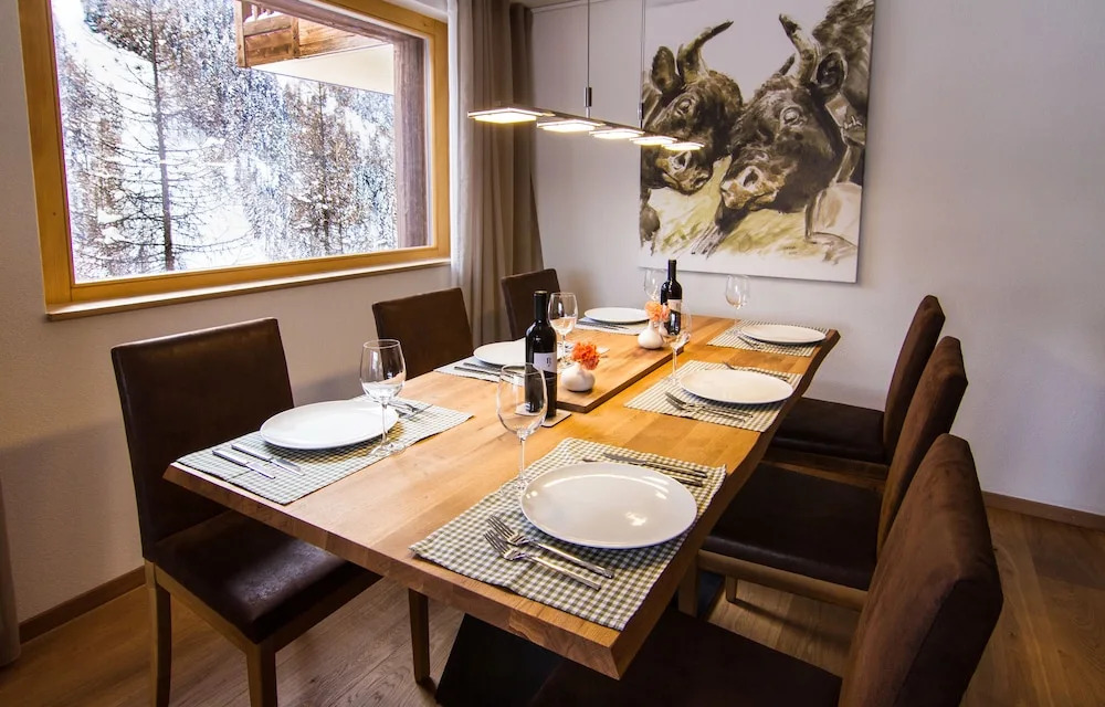 Chalet Les Rahâs by Mrs Miggins