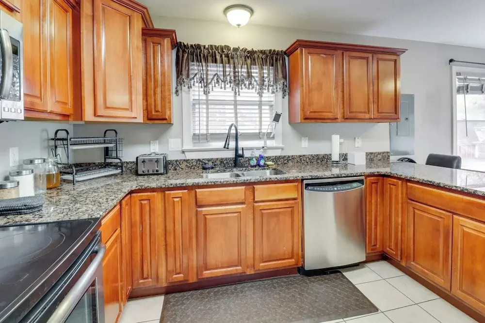Centrally Located Hampton Roads Home w/ Game Room!