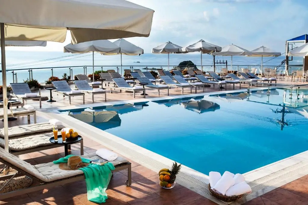 La Luna Hotel