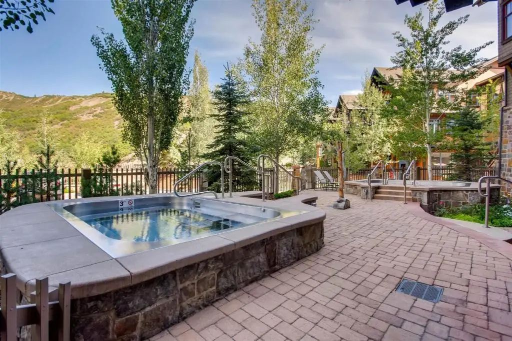 Luxury Ski in, Ski out 2 Bedroom Mountain Resort Vacation Rental in the Heart of Snowmass Base Village