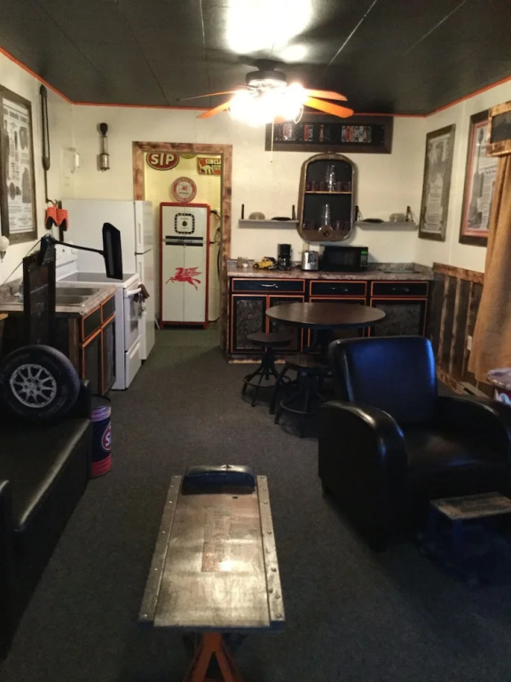 Black Bear Motel