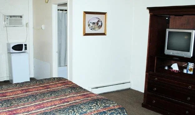 Lodge Motor Inn