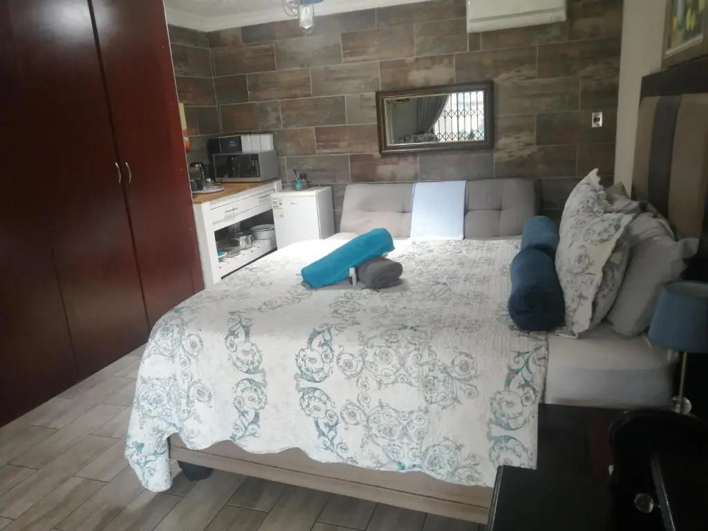 Bosveld In Die Stad Lodge