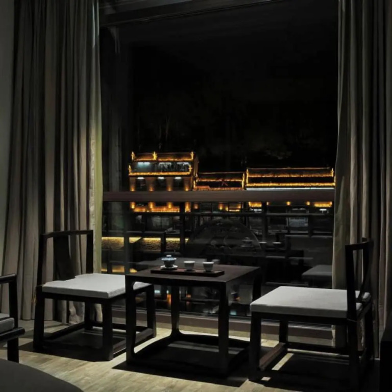 Floral Hotel Fenghuang Molan Riverview