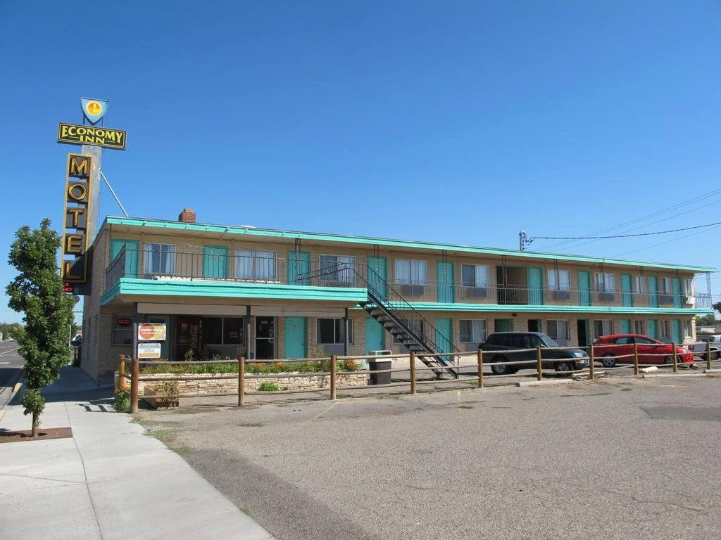 Economy Inn Ontario