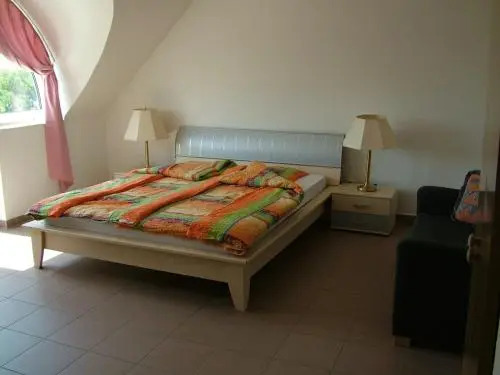 Zöldház Panzió