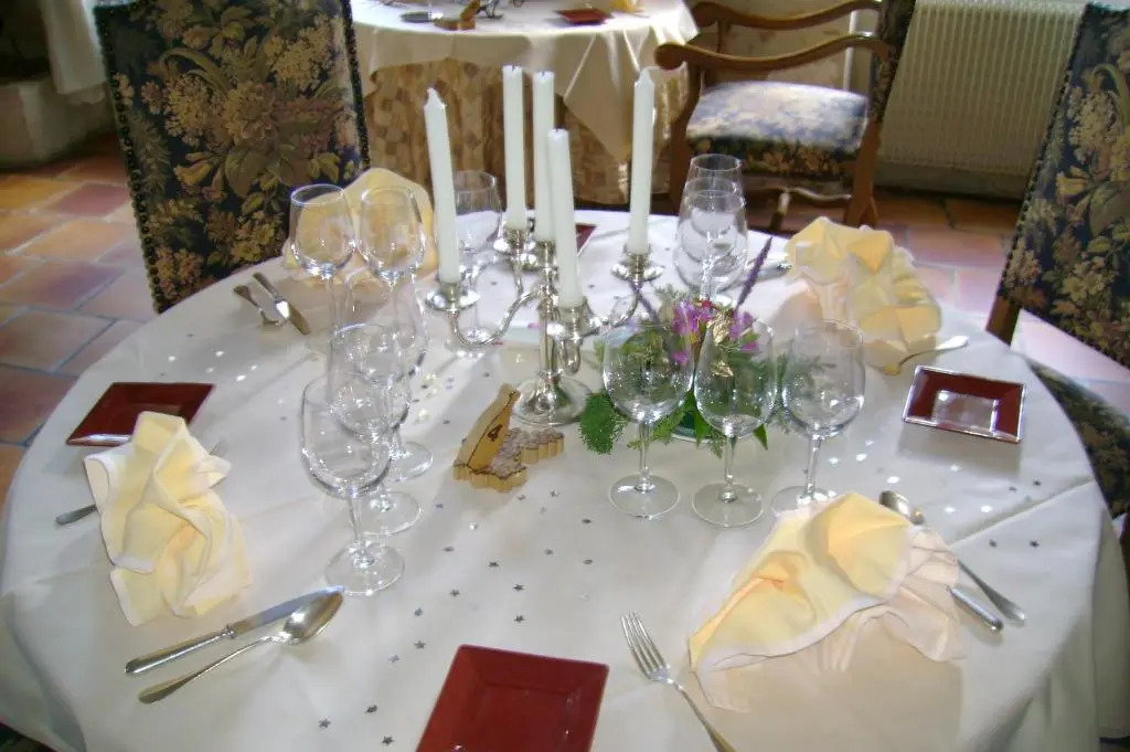 Logis Auberge De Tavel