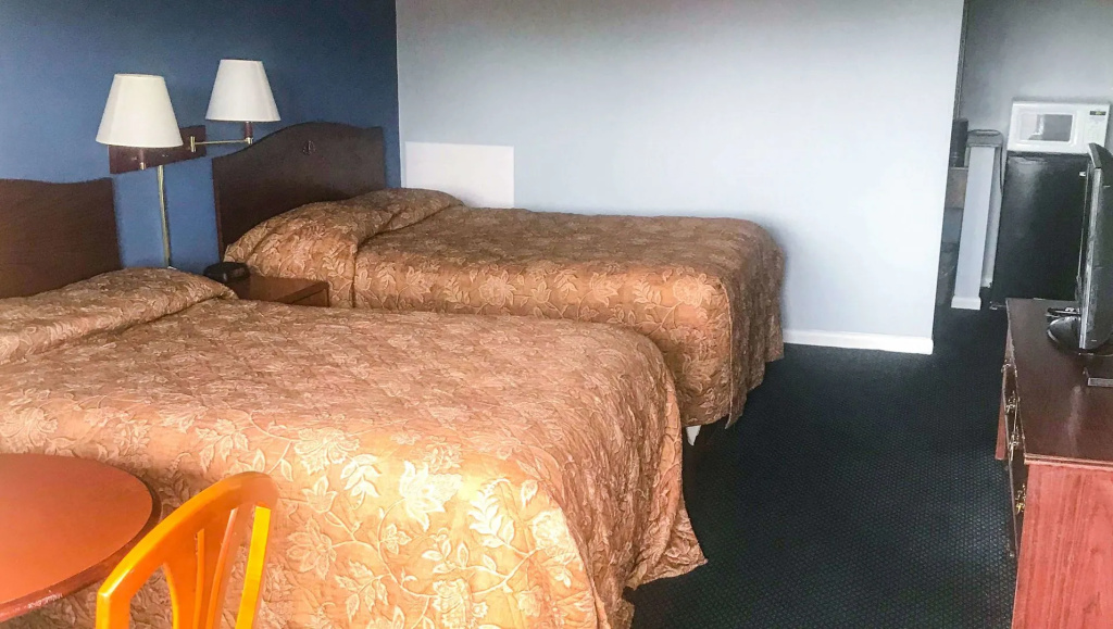 Economy 7 Inn- Newport News